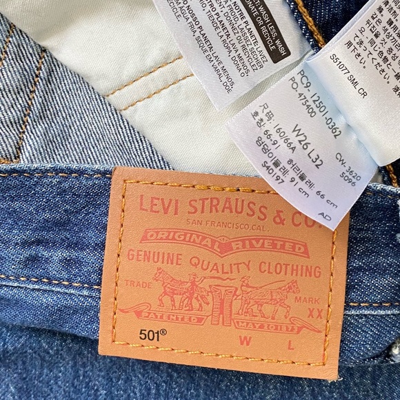 Levi’s 501 Premium Buttonfly Jeans - Picture 4 of 4